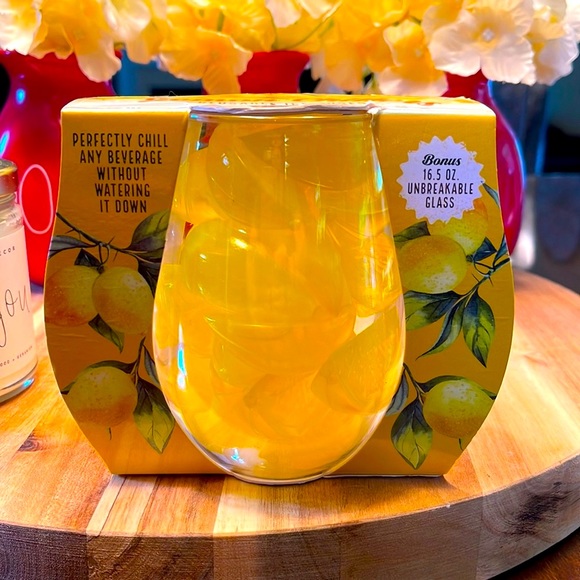 NWT 24 Piece Lemon Chillers Reusable Ice Cubes with Unbreakable Wine Glass - Picture 7 of 14